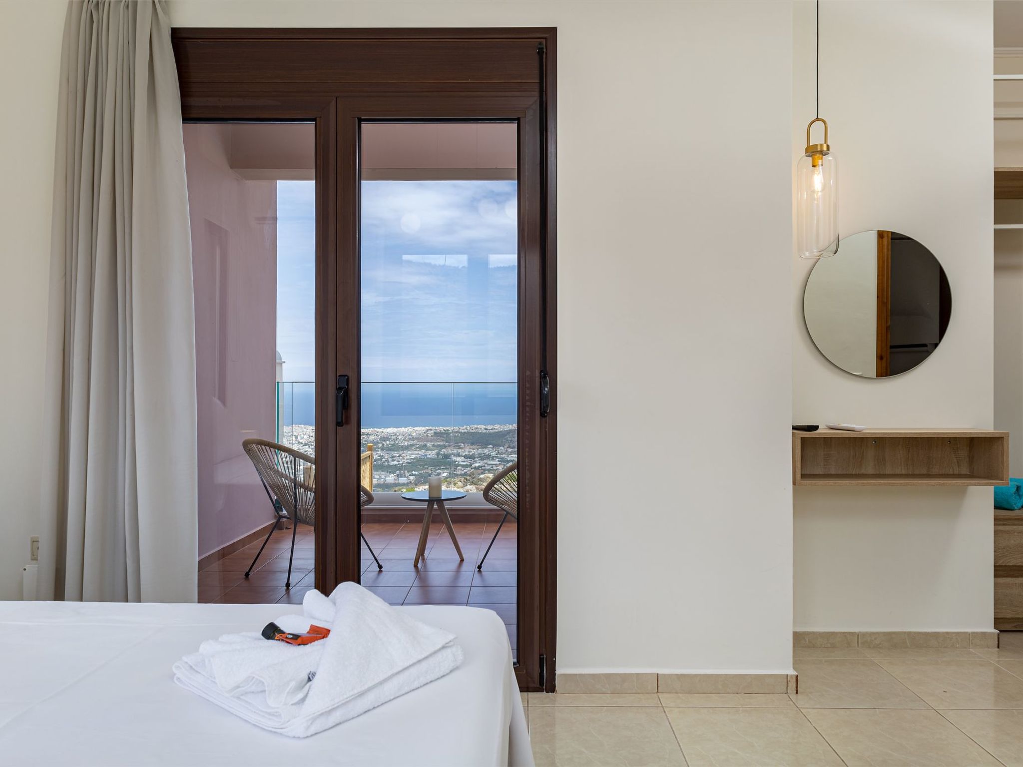 "Villa Mari" mit privatem Pool-Drinnen