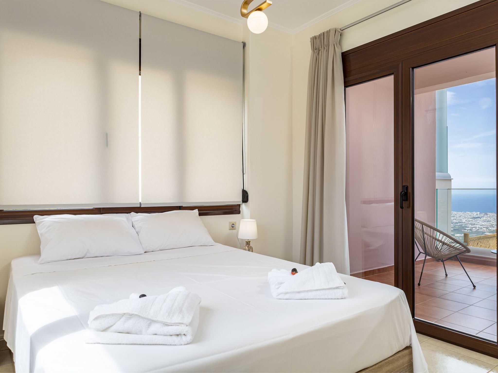 "Villa Mari" mit privatem Pool-Drinnen