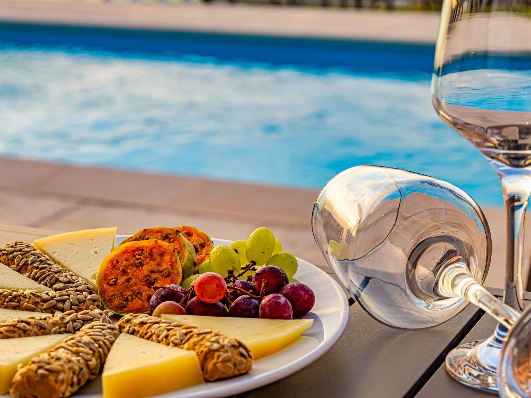 "Villa Mari" mit privatem Pool-Draußen