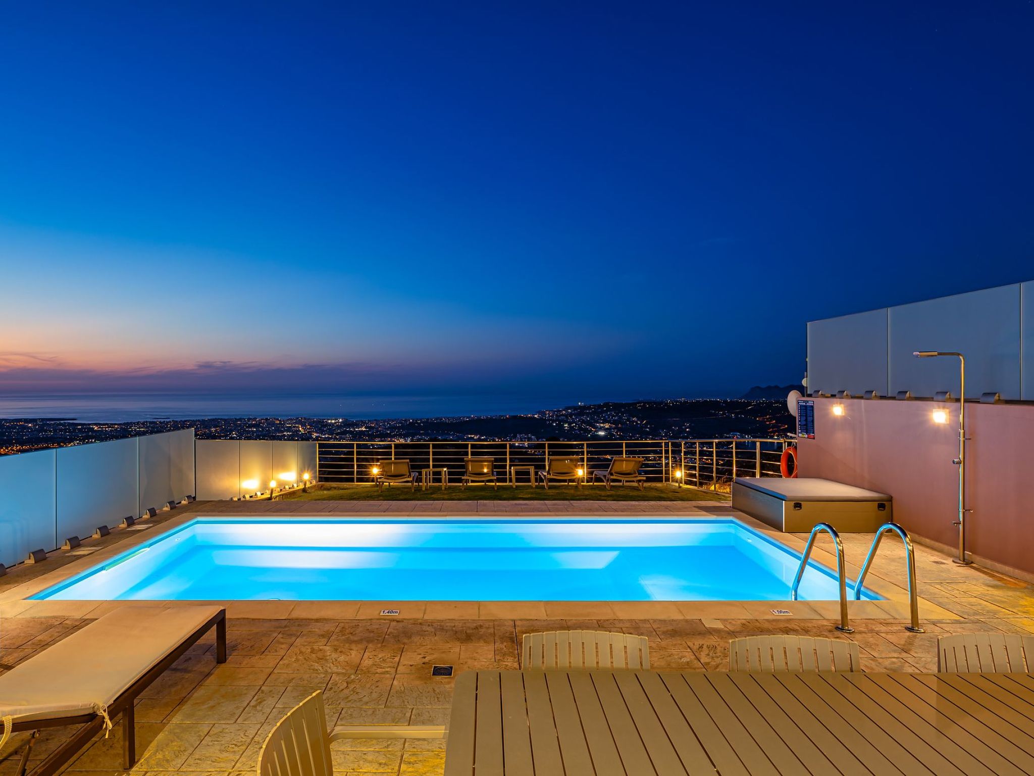 "Villa Mari" mit privatem Pool-Draußen