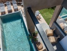 Luxe villa met verwarmd zwembad en panoramisch zeezicht in Agia Marina - thumbnail 4