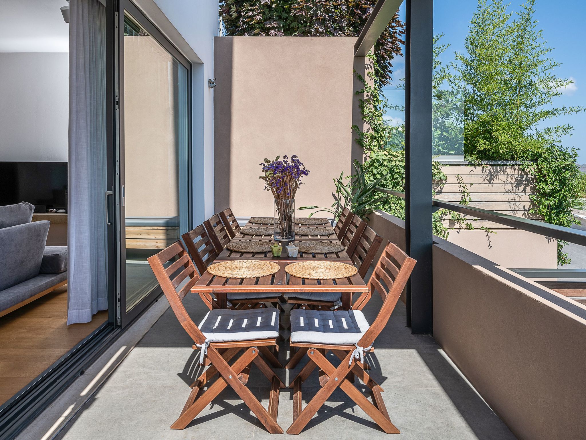 Ferienvilla mit beheiztem Pool und schöner Aussicht-Binnen