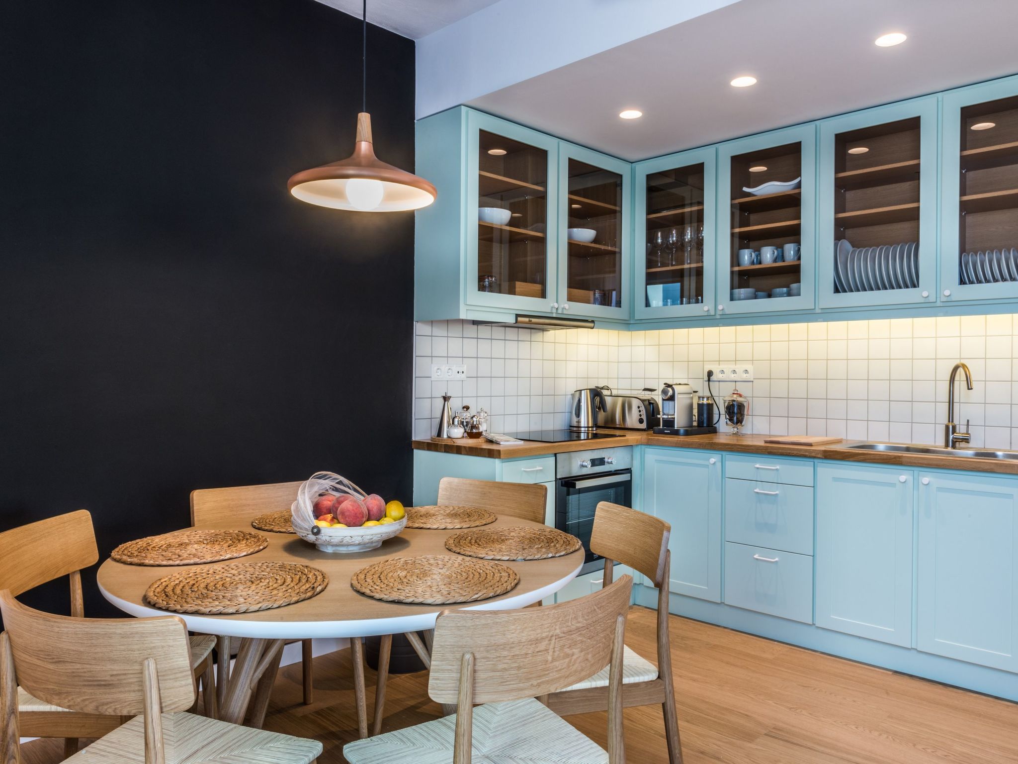 Ferienvilla mit beheiztem Pool und schöner Aussicht-Binnen