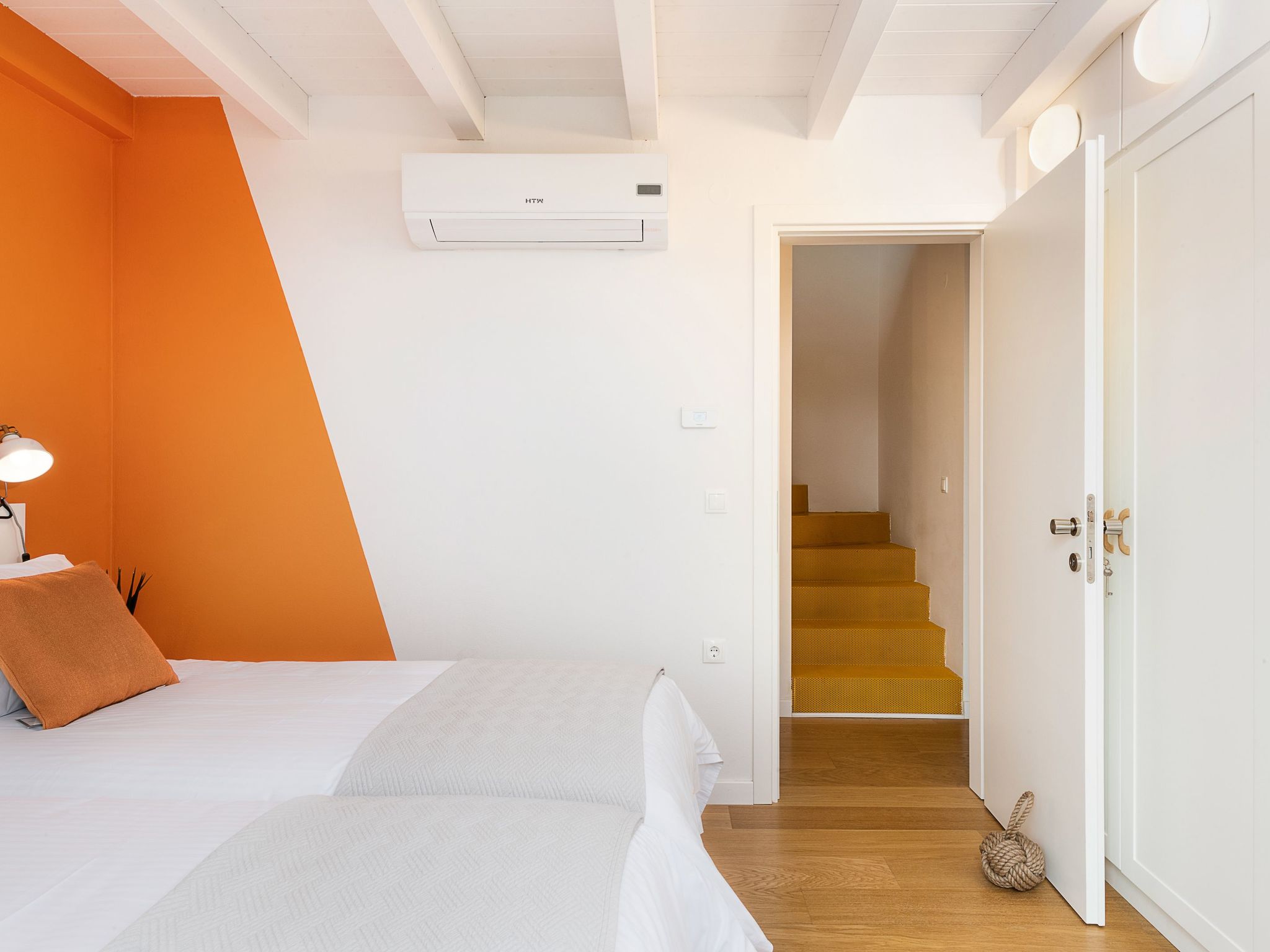 Ferienvilla mit beheiztem Pool und schöner Aussicht-Binnen