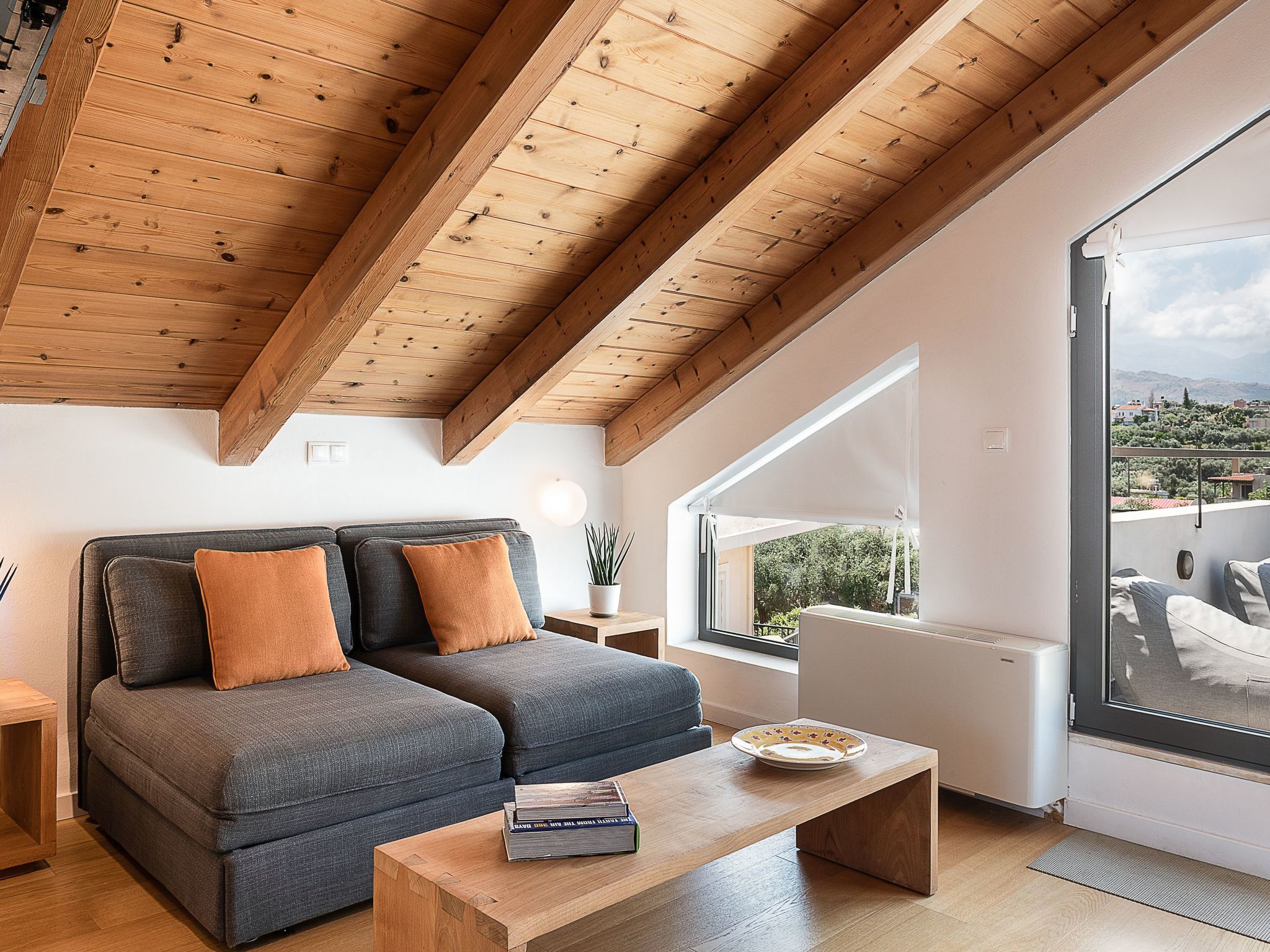 Ferienvilla mit beheiztem Pool und schöner Aussicht-Binnen