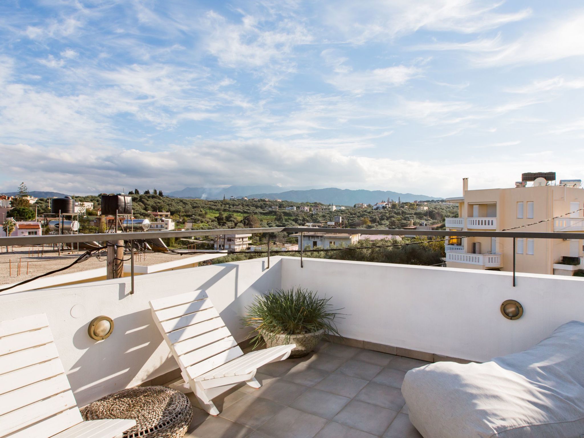 Ferienvilla mit beheiztem Pool und schöner Aussicht-Binnen