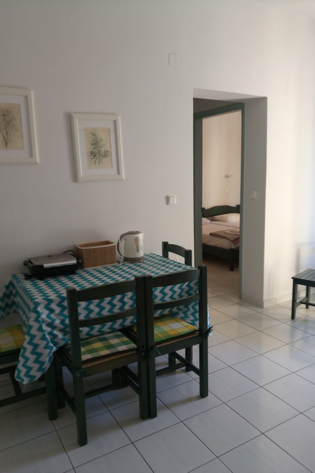 Zinovia Studio mit Balkon-Drinnen