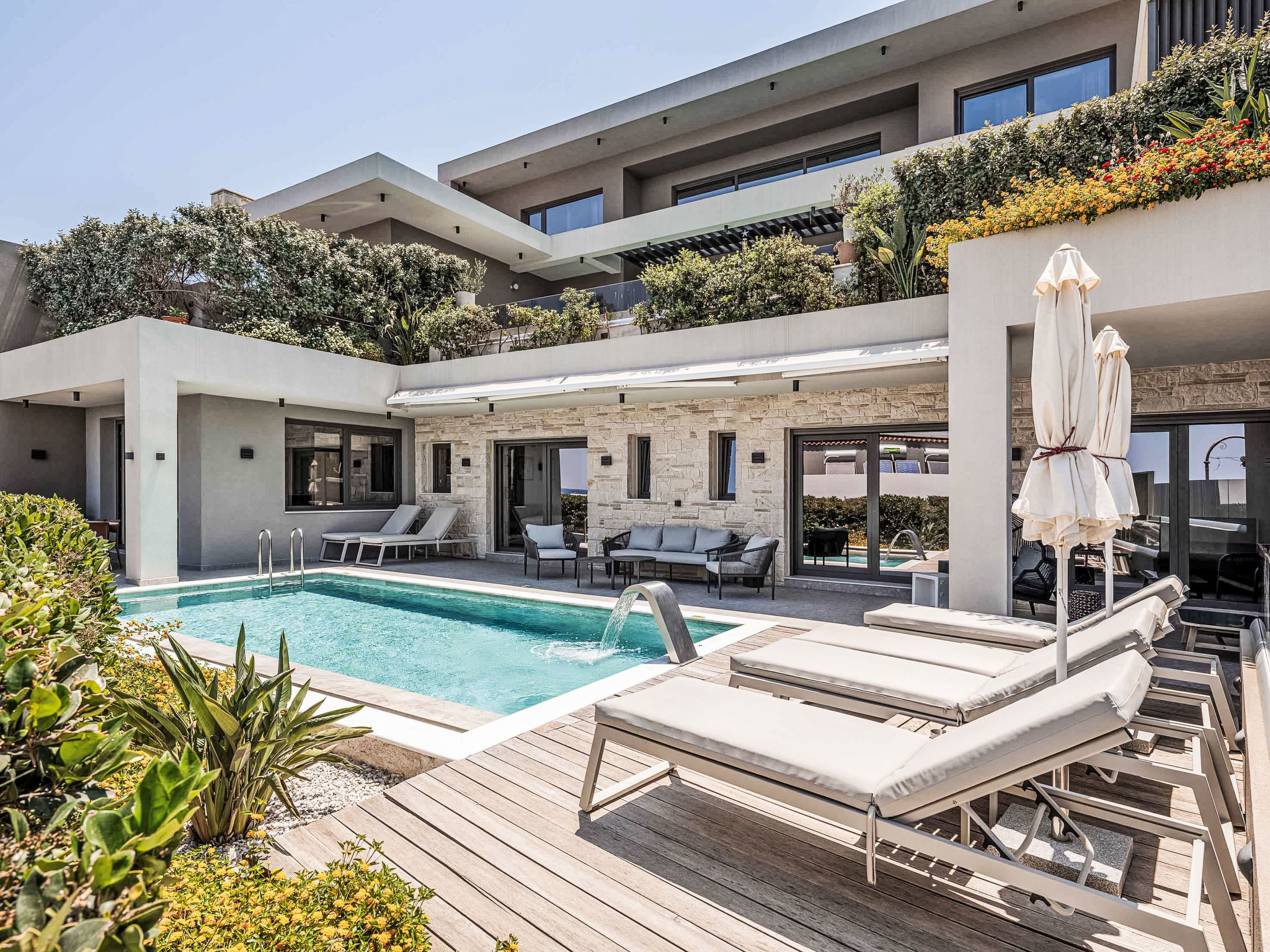 Lusol Seafront Villa I