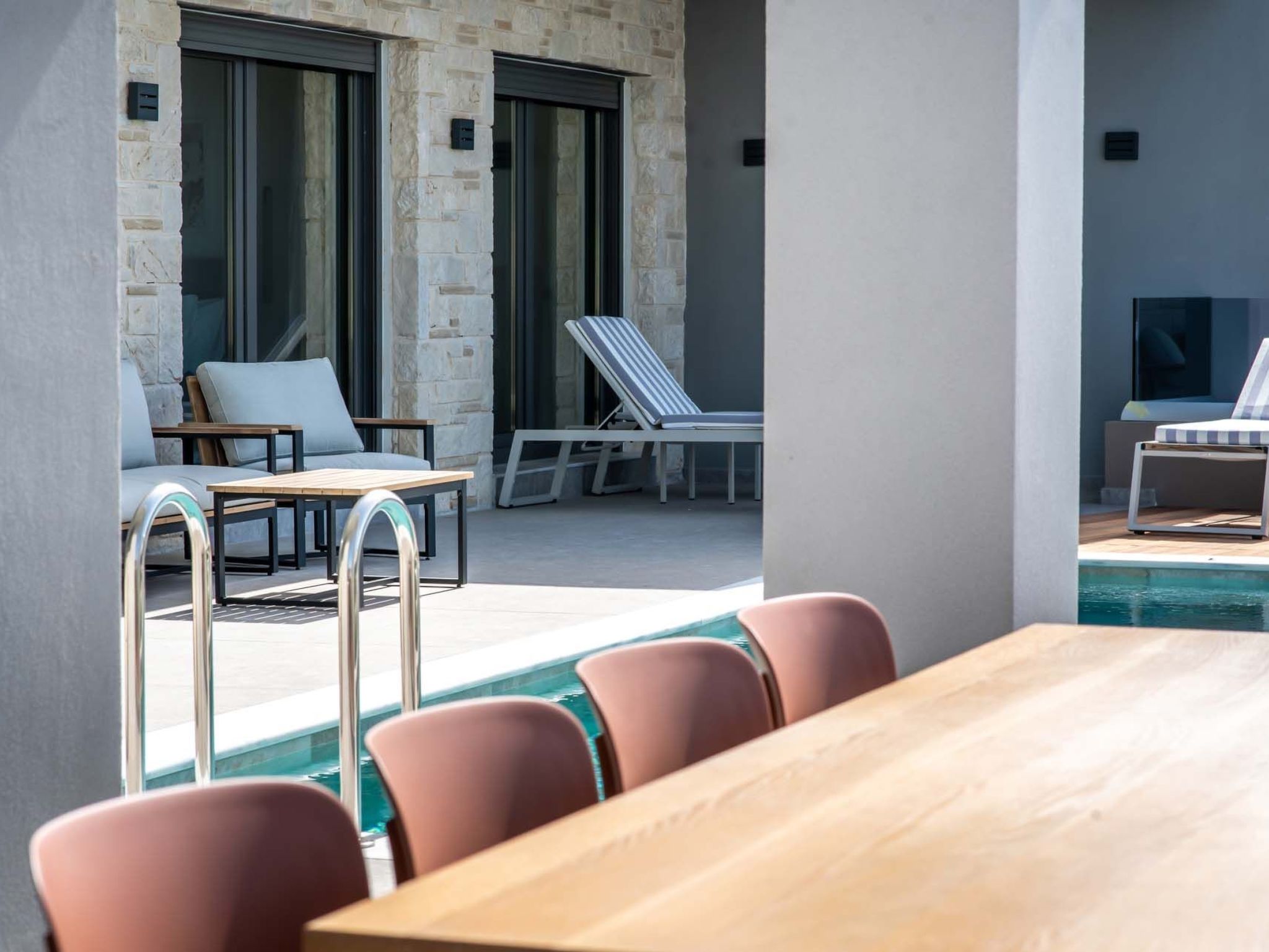 Villa Luna - 100m zum Meer und ''Free'' Beheizter Pool-Binnen