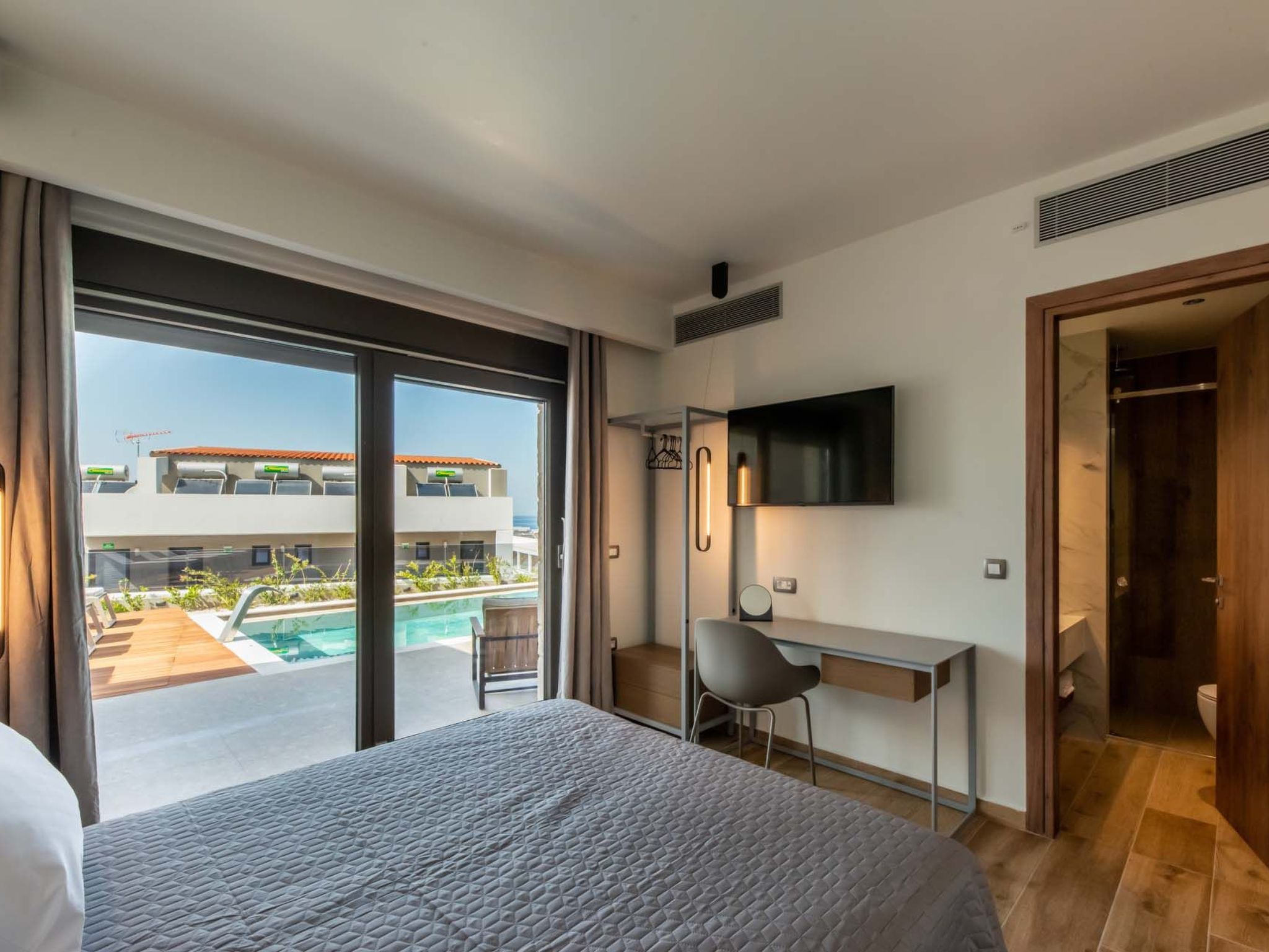 Villa Luna - 100m zum Meer und ''Free'' Beheizter Pool-Binnen