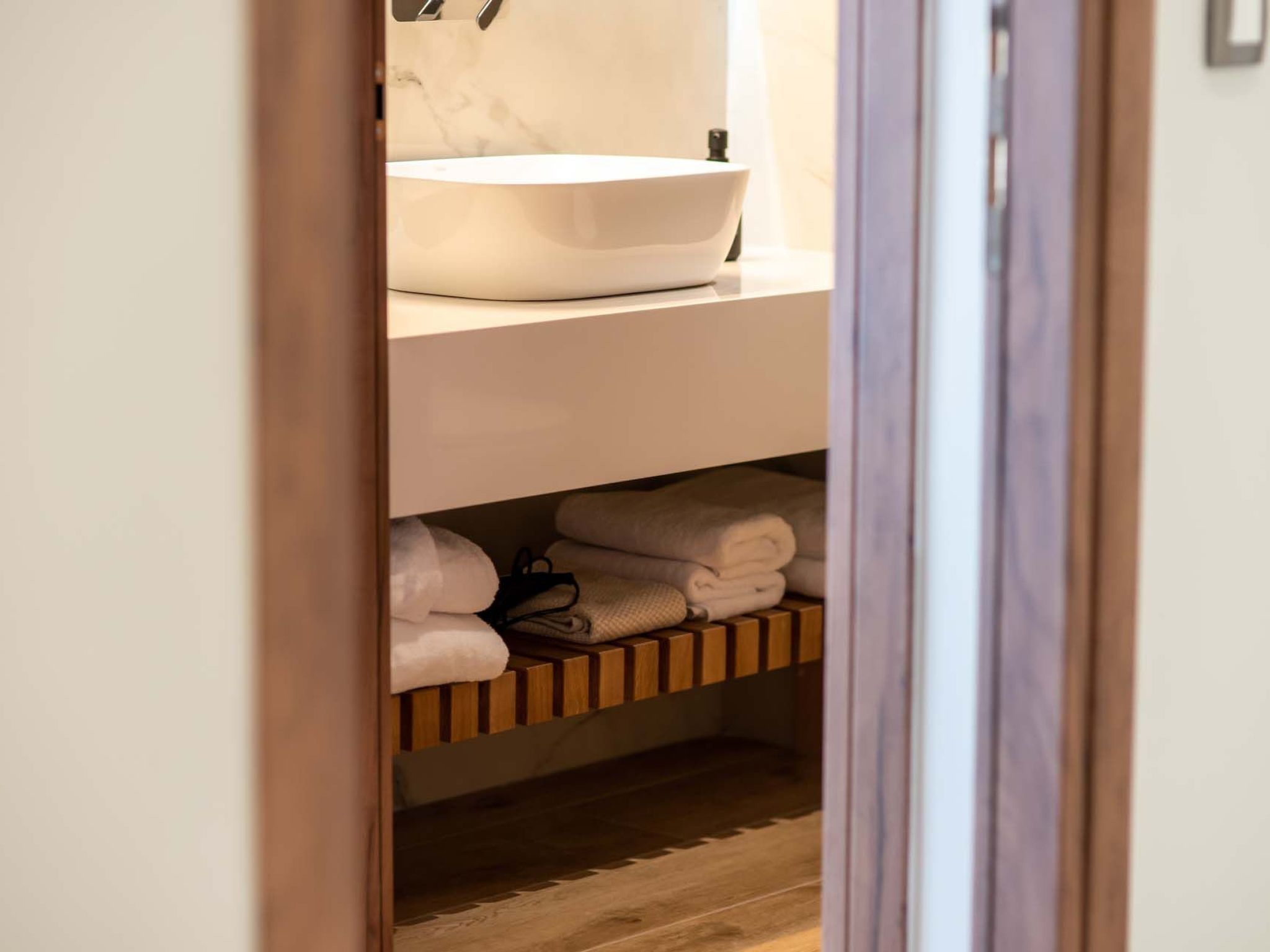 Villa Luna - 100m zum Meer und ''Free'' Beheizter Pool-Binnen