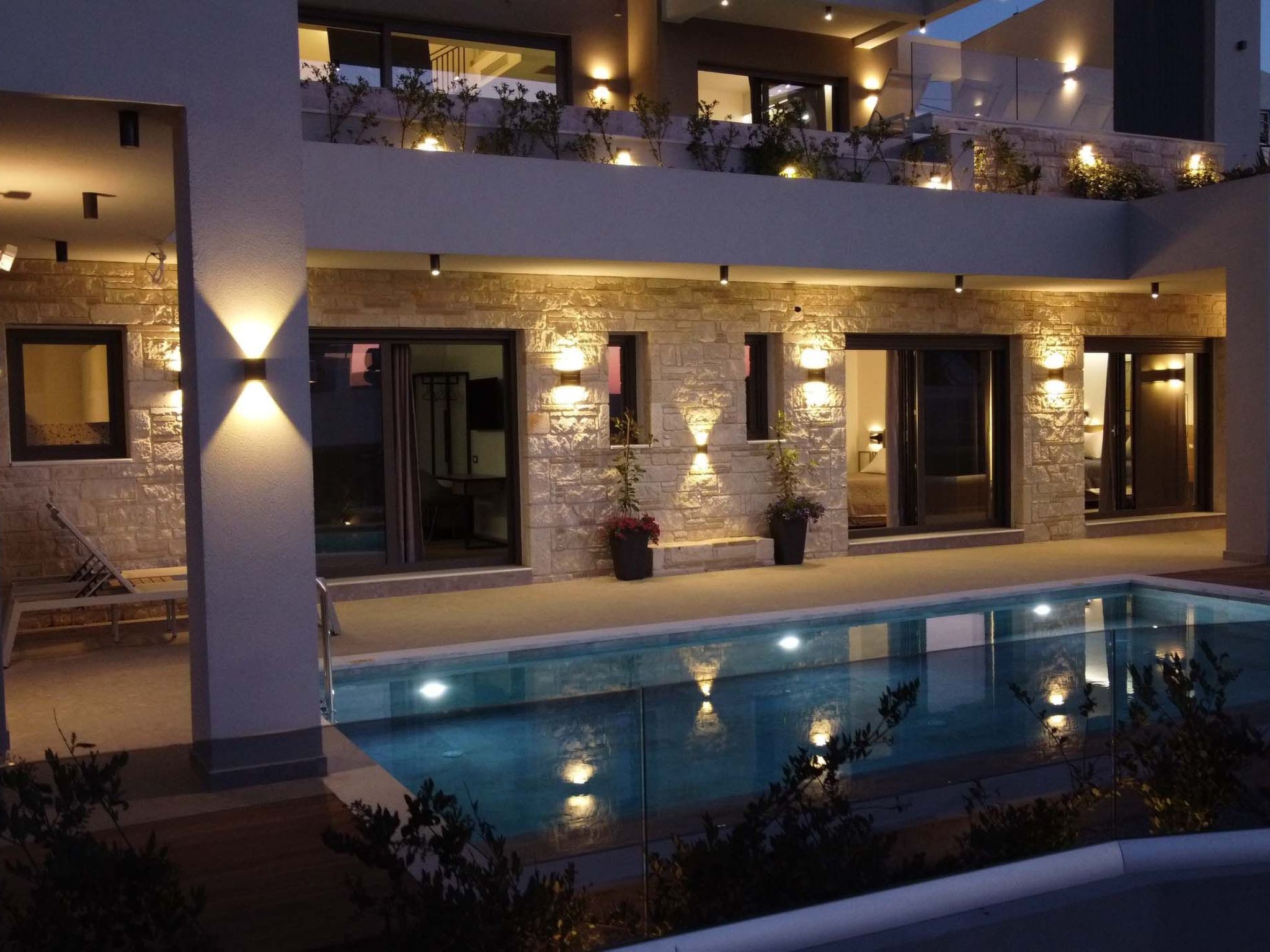 Villa Luna - 100m zum Meer und ''Free'' Beheizter Pool-Binnen