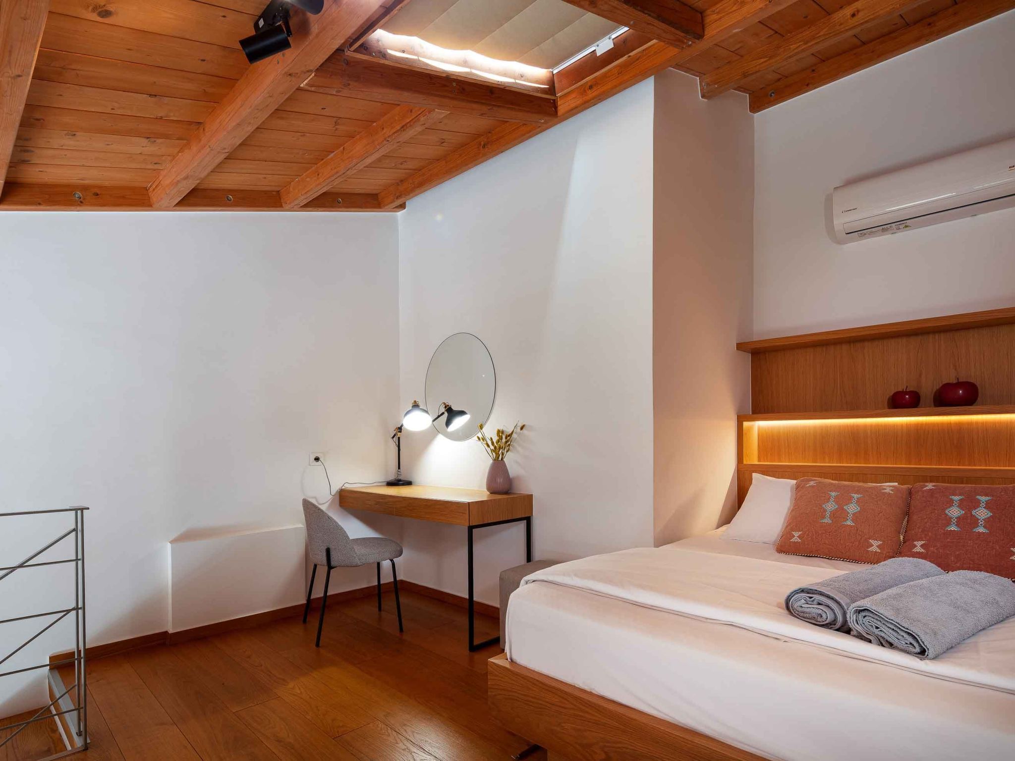 Omnia Villa 2 - ''Beheizter'' Pool, herrlicher Meerblick-Drinnen