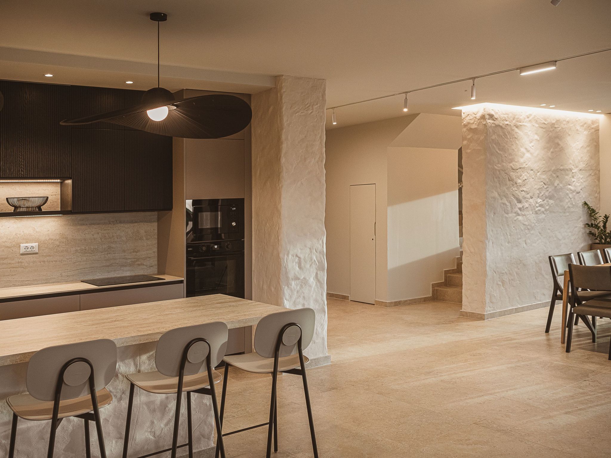 Villa Agali - ''Freier'' beheizter Pool, 70m zum Meer-Binnen