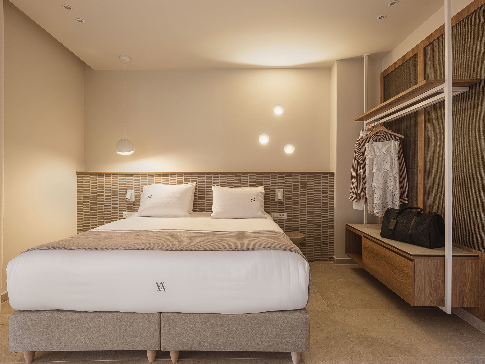 Villa Agali - ''Freier'' beheizter Pool, 70m zum Meer-Binnen