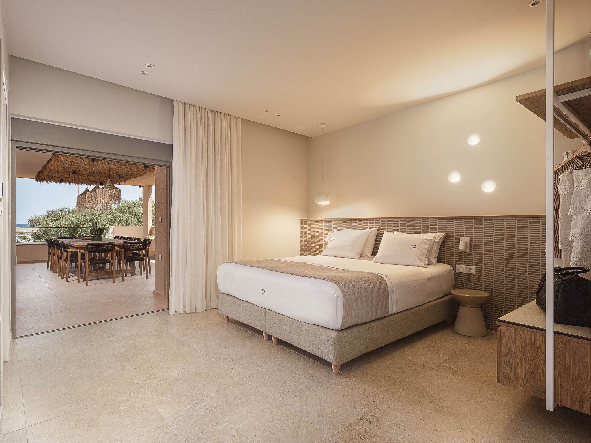 Villa Agali - ''Freier'' beheizter Pool, 70m zum Meer-Binnen