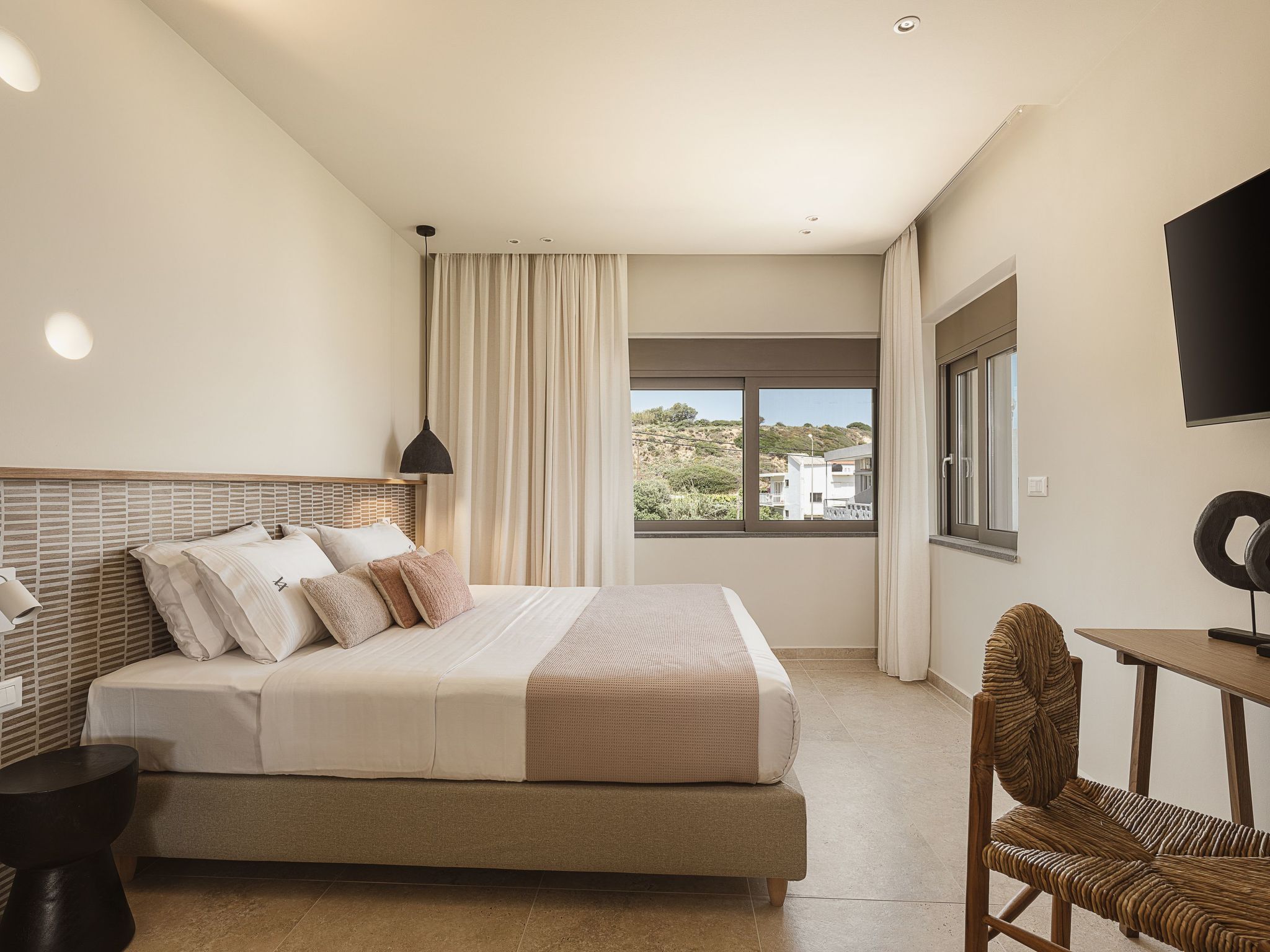 Villa Agali - ''Freier'' beheizter Pool, 70m zum Meer-Binnen