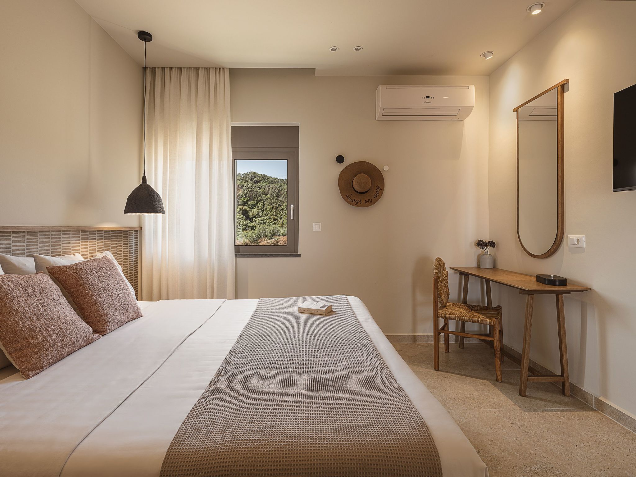 Villa Agali - ''Freier'' beheizter Pool, 70m zum Meer-Binnen