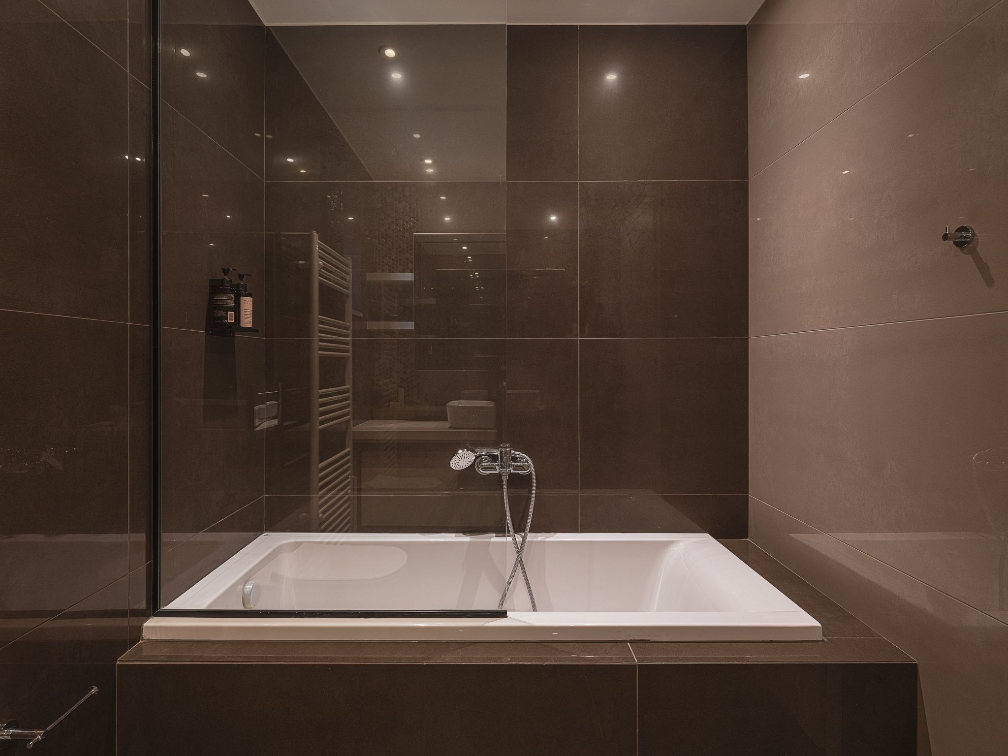 Villa Agali - ''Freier'' beheizter Pool, 70m zum Meer-Binnen