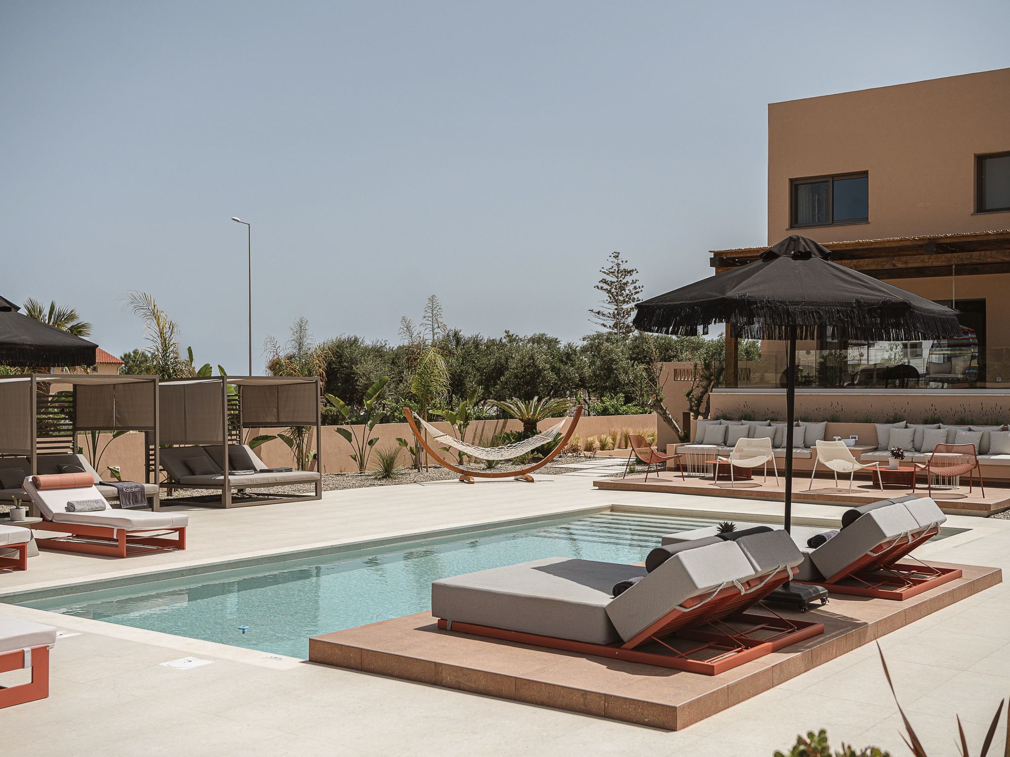 Villa Agali - ''Freier'' beheizter Pool, 70m zum Meer-Binnen