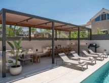 Sancy Luxury Villa-400m Strand, ''Beheizter'' Pool, Fitnessraum