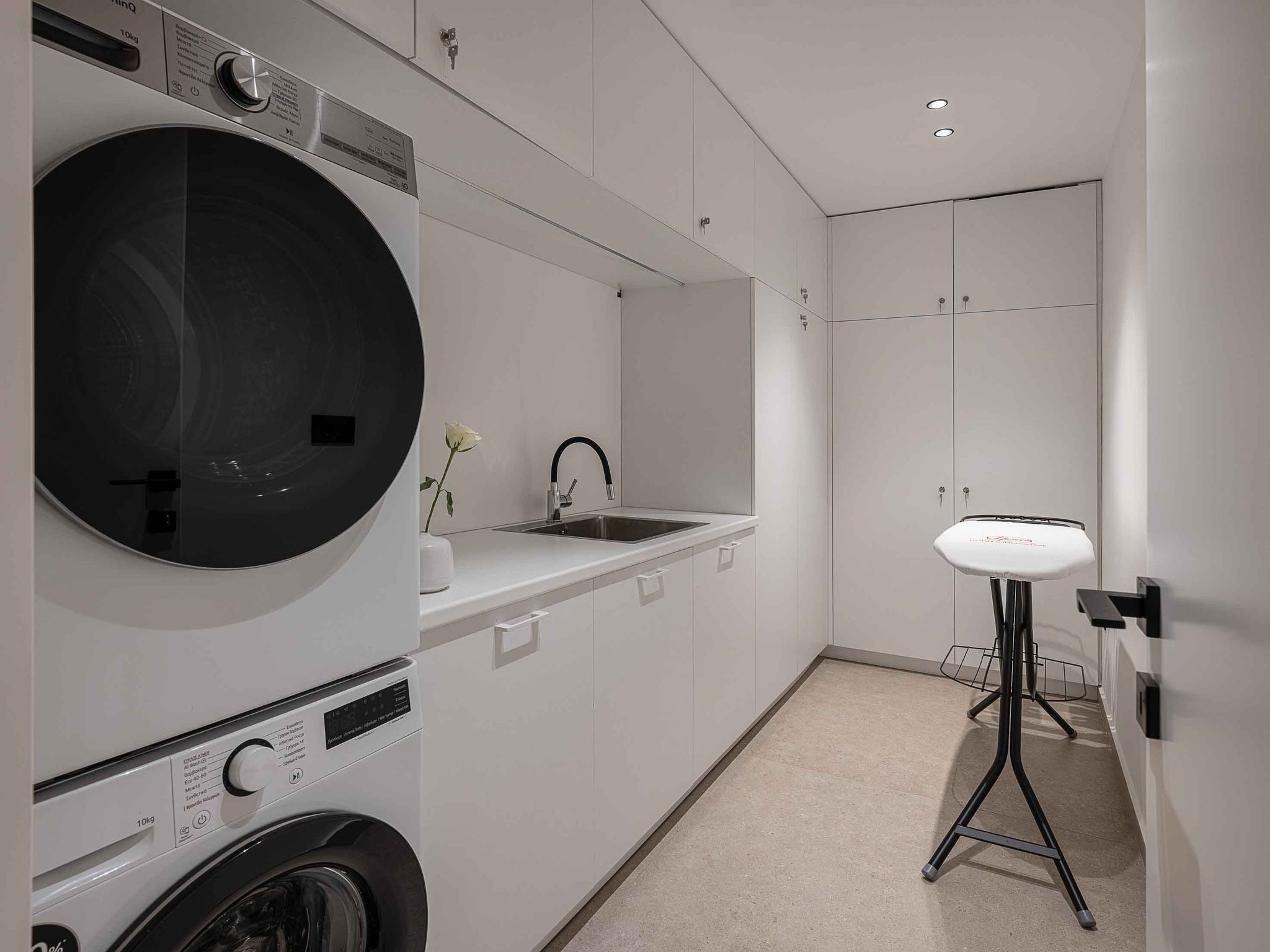 Sancy Luxury Villa-400m Strand, ''Beheizter'' Pool, Fitnessraum-Binnen