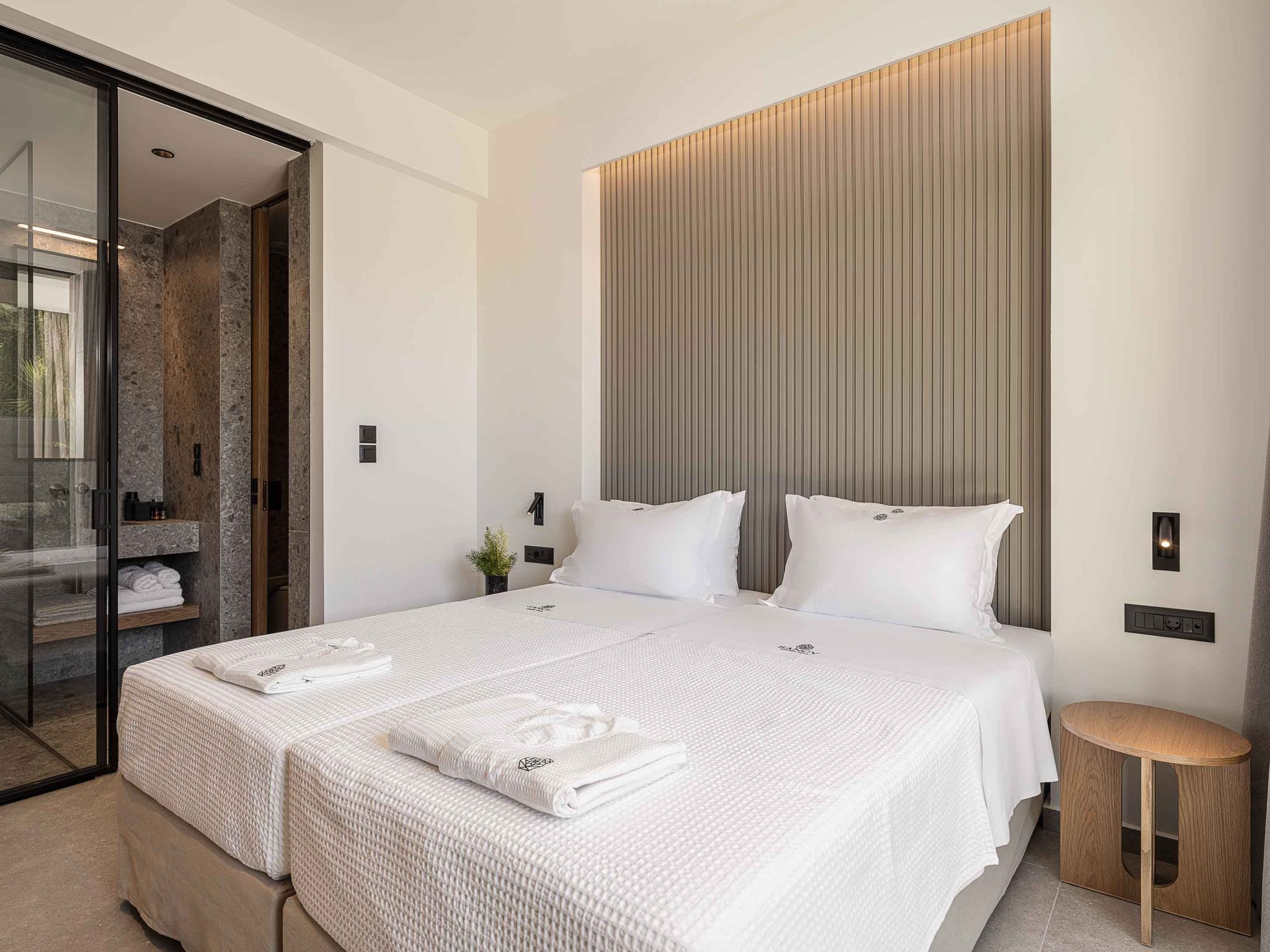 Sancy Luxury Villa-400m Strand, ''Beheizter'' Pool, Fitnessraum-Binnen