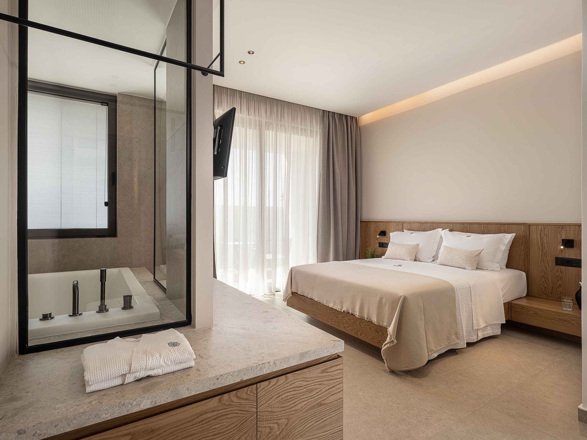 Sancy Luxury Villa-400m Strand, ''Beheizter'' Pool, Fitnessraum-Binnen