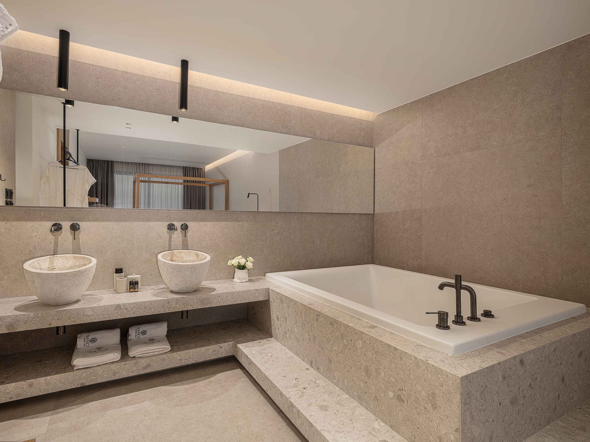 Sancy Luxury Villa-400m Strand, ''Beheizter'' Pool, Fitnessraum-Binnen