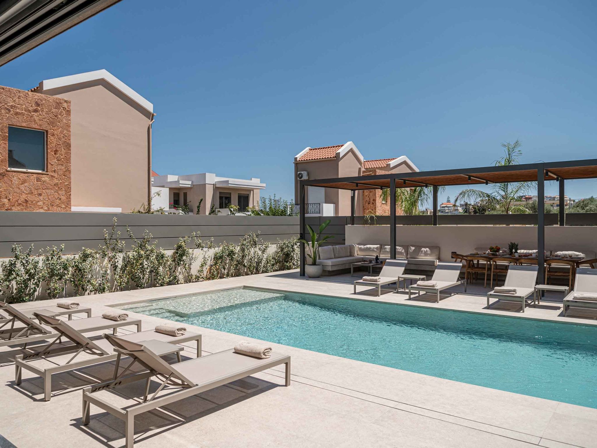 Sancy Luxury Villa-400m Strand, ''Beheizter'' Pool, Fitnessraum-Binnen