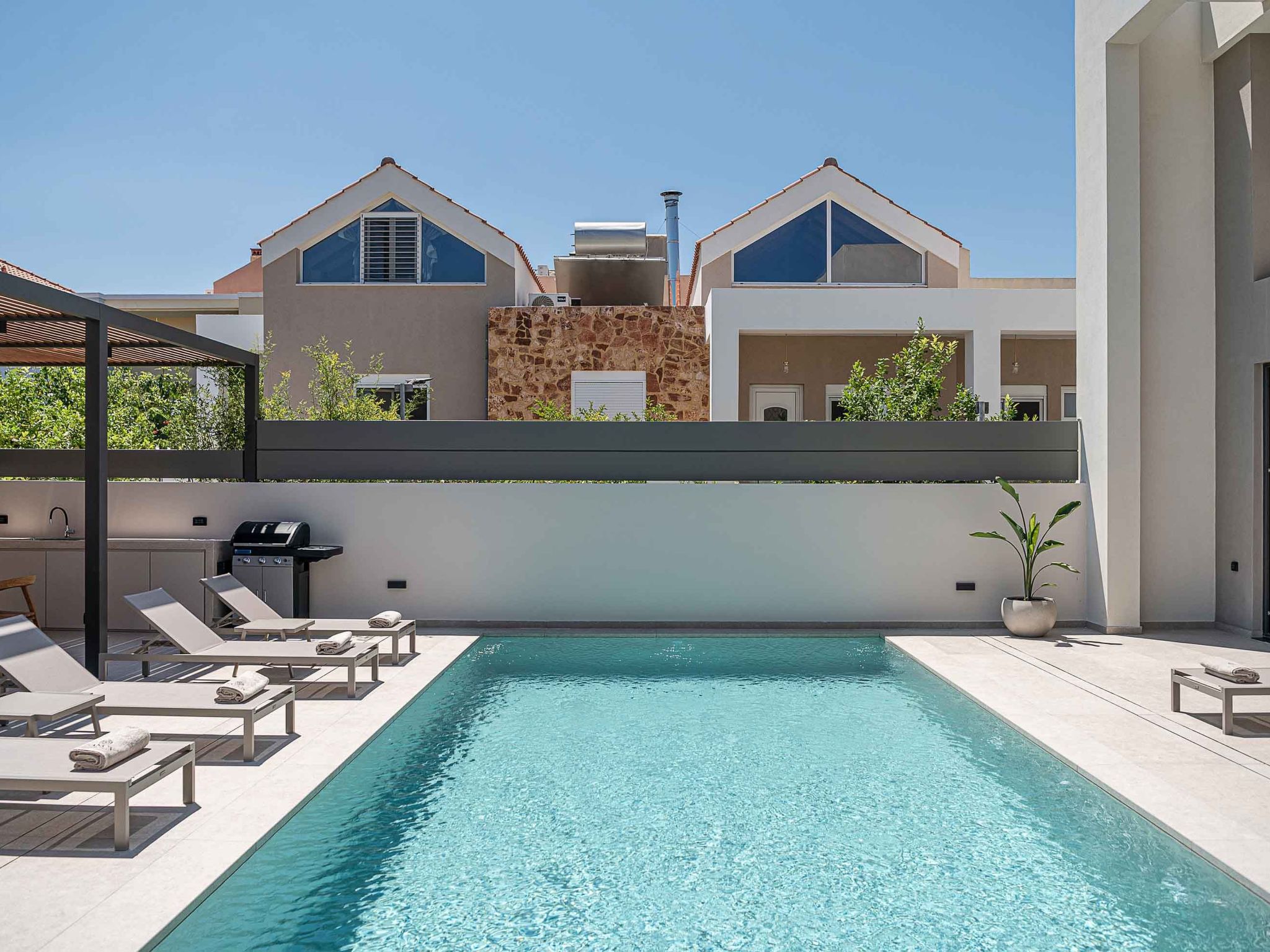 Sancy Luxury Villa-400m Strand, ''Beheizter'' Pool, Fitnessraum-Binnen