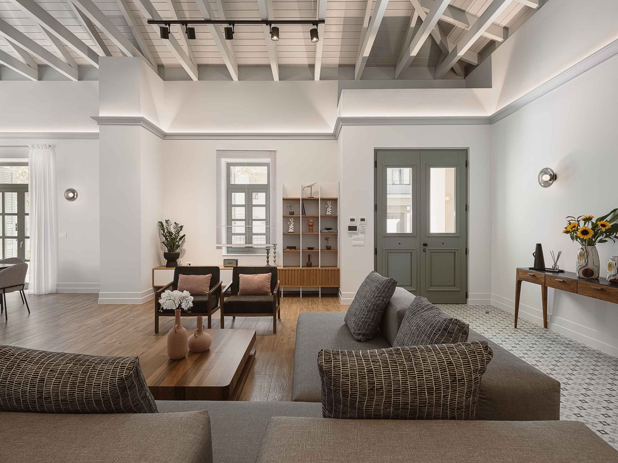 City Moments Villa I ''Free'' Beheizter Innenpool-Binnen