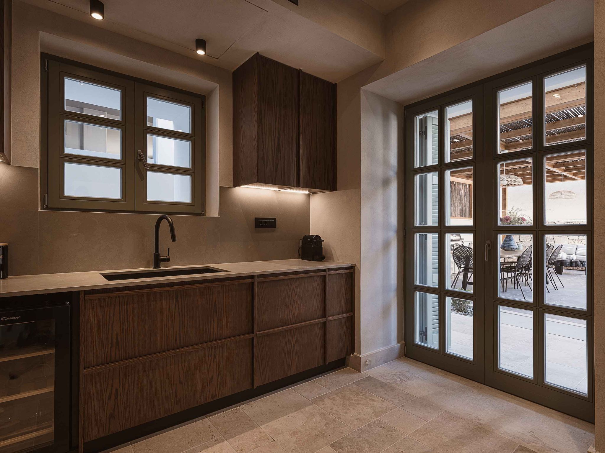 City Moments Villa I ''Free'' Beheizter Innenpool-Binnen