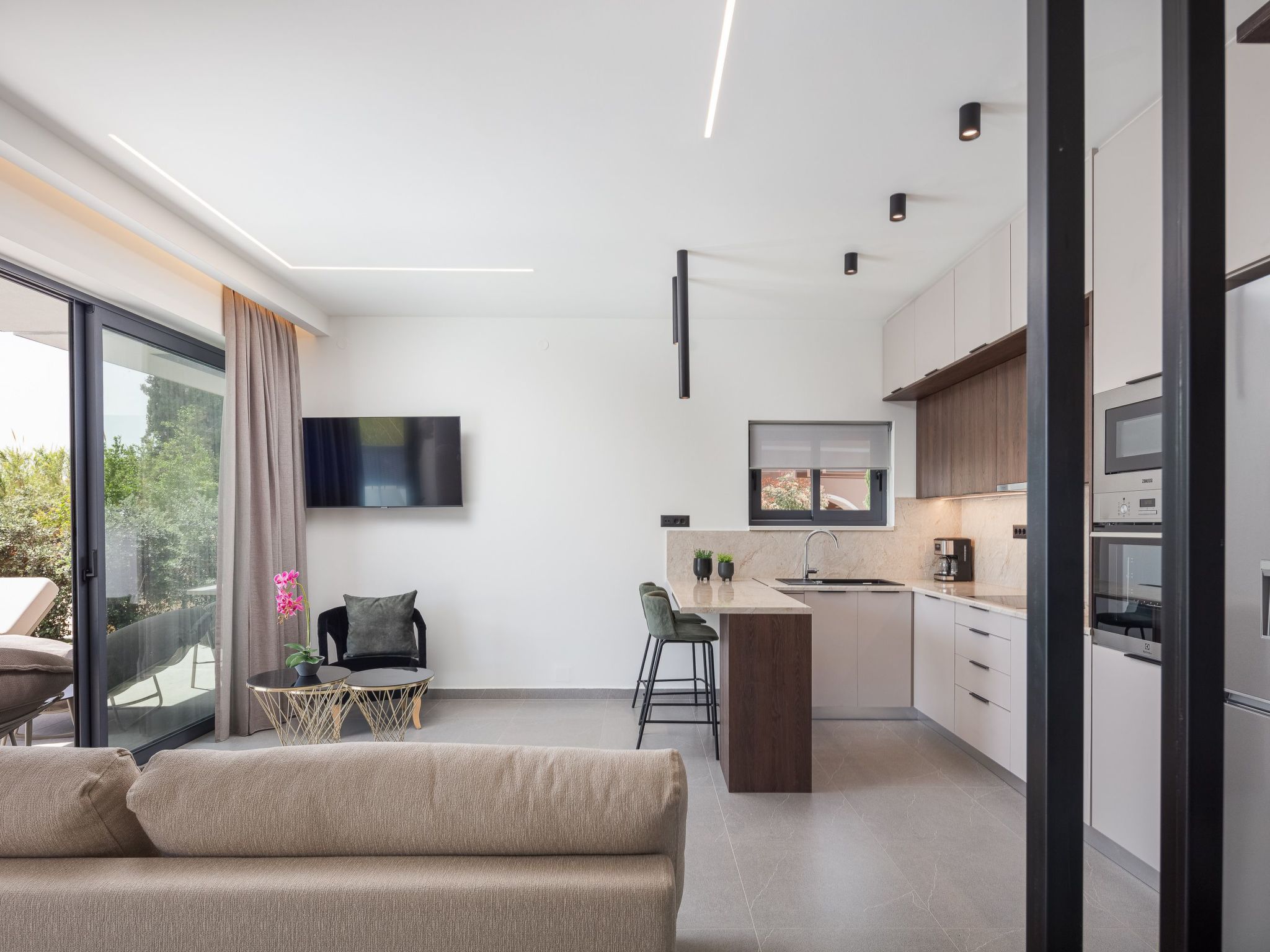 VillaSaints I - Pool und BBQ, Spaziergang zum Strand-Inside