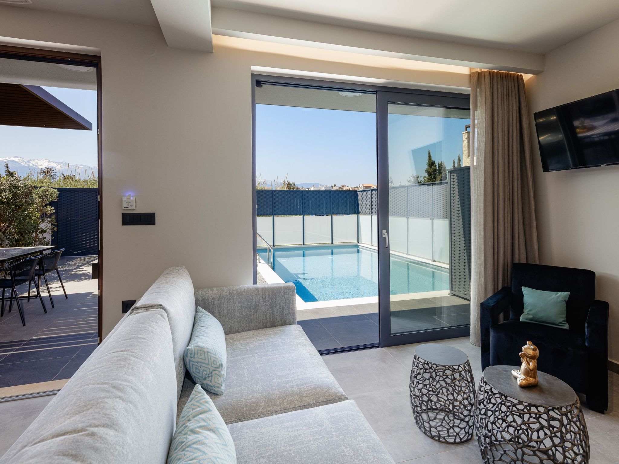 VillAgioi Villa II 2-BR Pool Villa, zu Fuß zum Strand-Inside