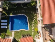 Nicole Villa - "Kostenloser" beheizter Pool, Village Escape