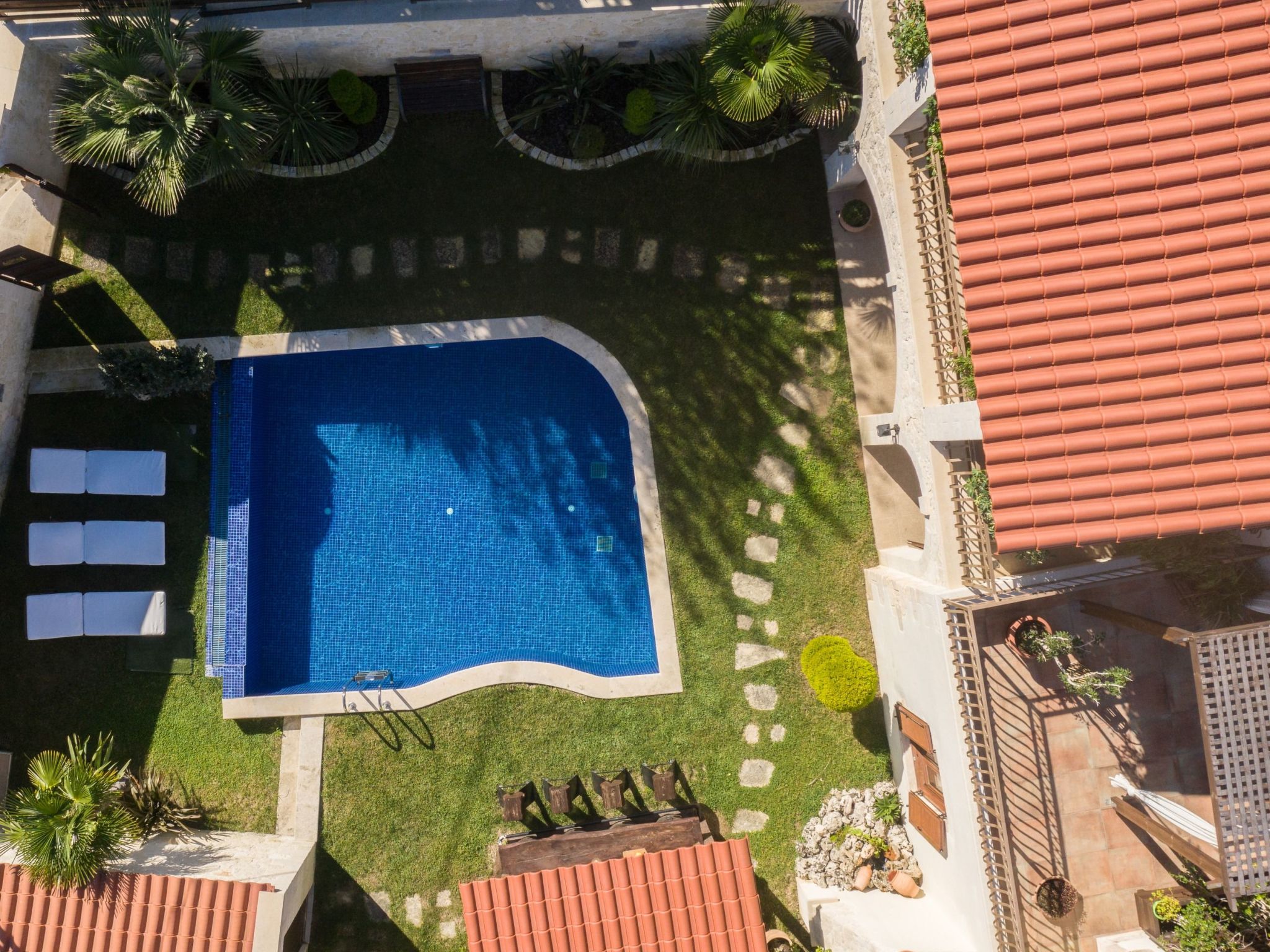 Nicole Villa - "Kostenloser" beheizter Pool, Village Escape-Binnen