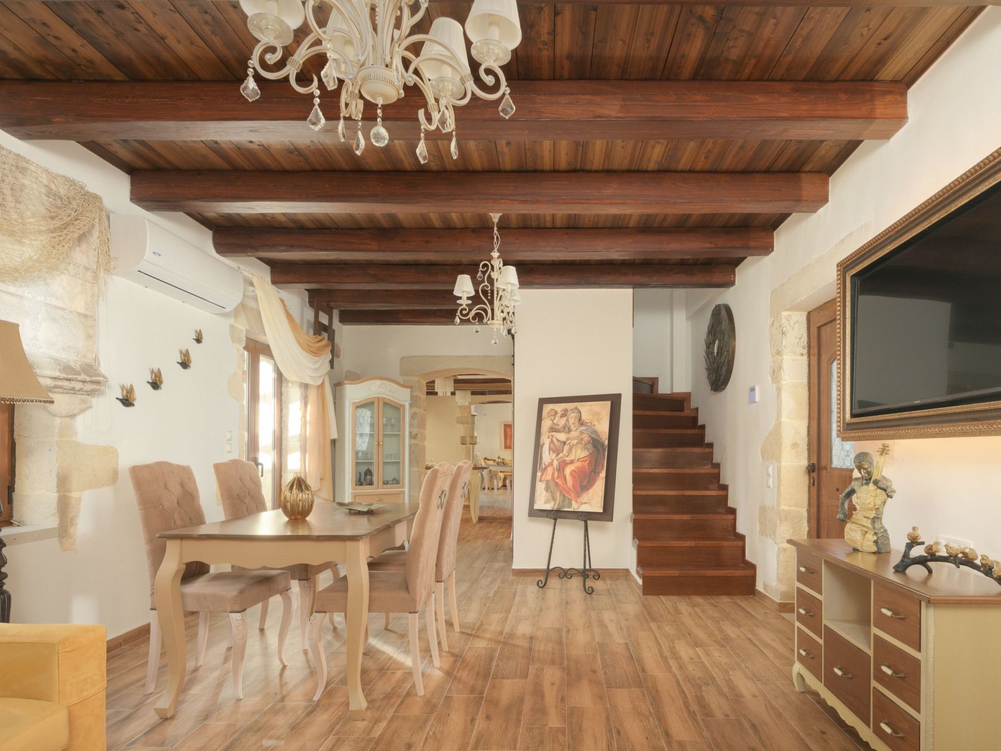 Nicole Villa - "Kostenloser" beheizter Pool, Village Escape-Binnen