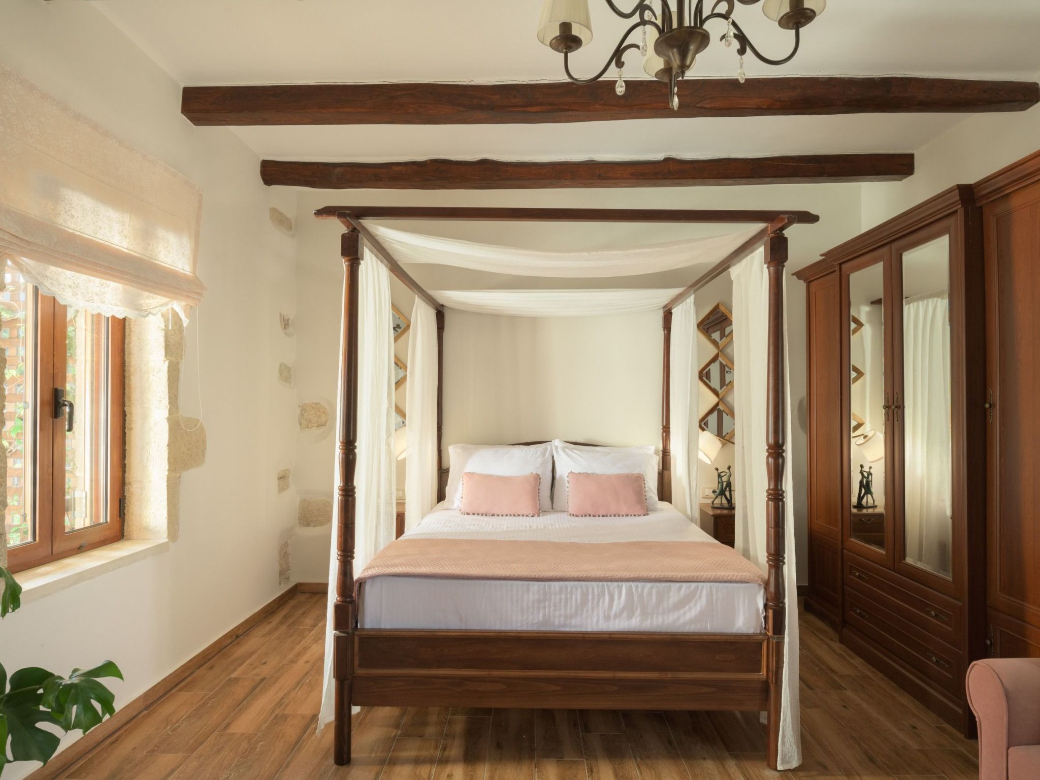 Nicole Villa - "Kostenloser" beheizter Pool, Village Escape-Binnen