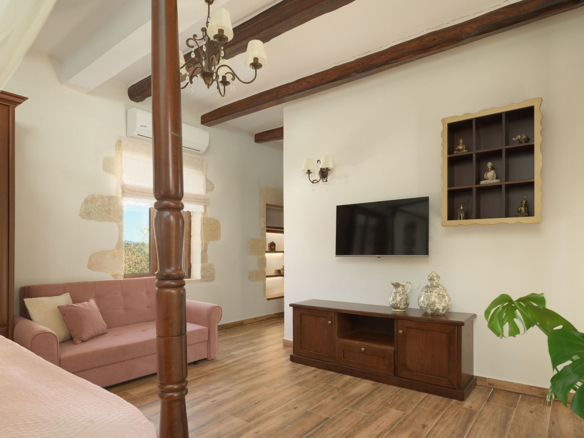 Nicole Villa - "Kostenloser" beheizter Pool, Village Escape-Binnen