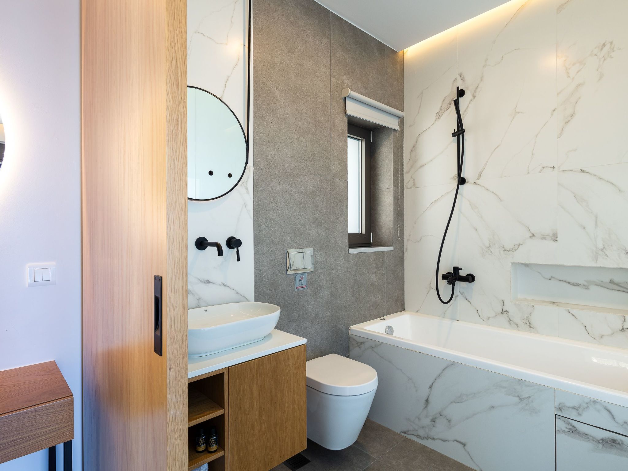 Omnia Villa 1-''Beheizter'' Pool und atemberaubender Meerblick-Binnen