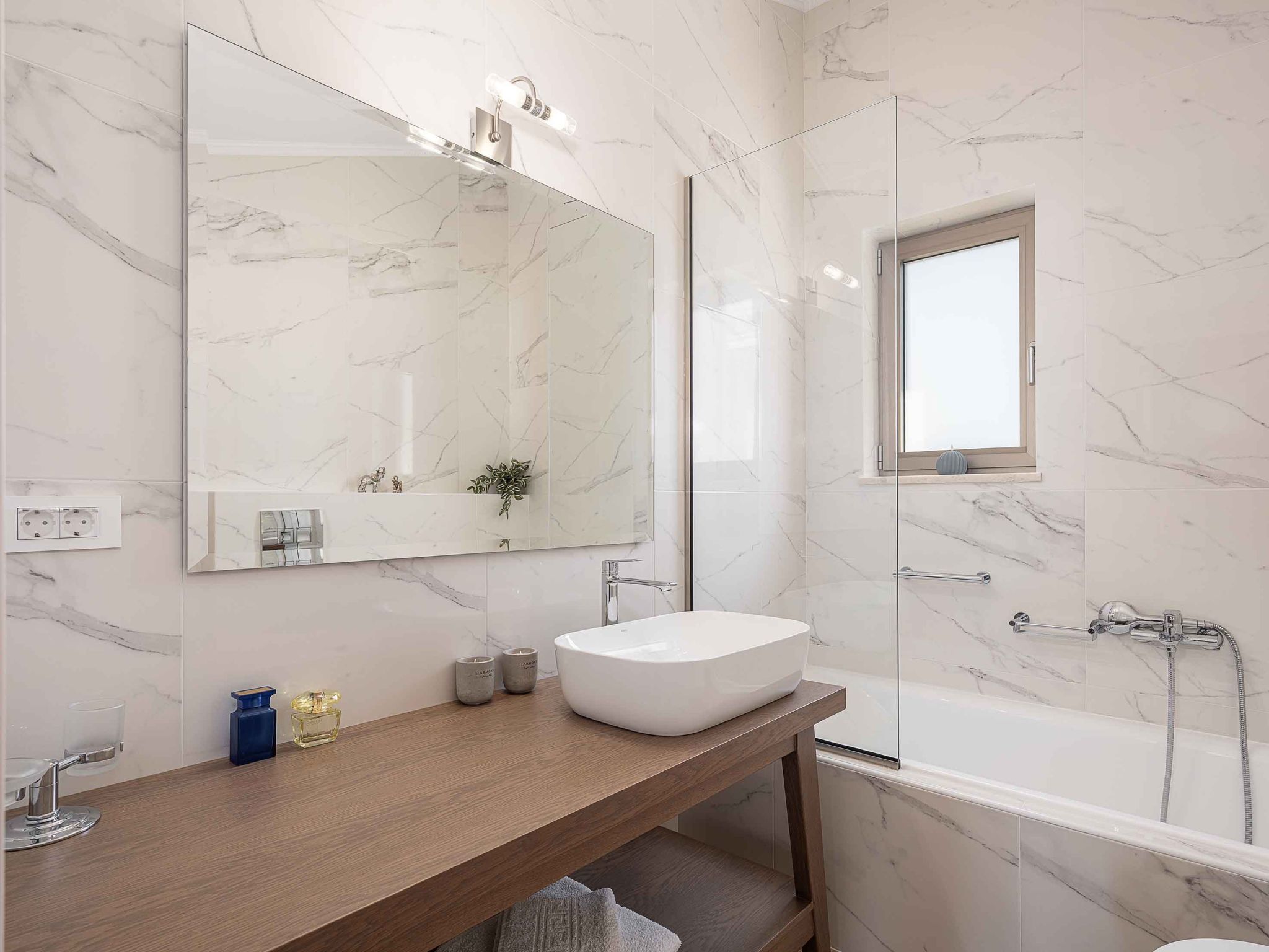 Luminus Arcus - Moderne Villa mit privatem Pool-Drinnen