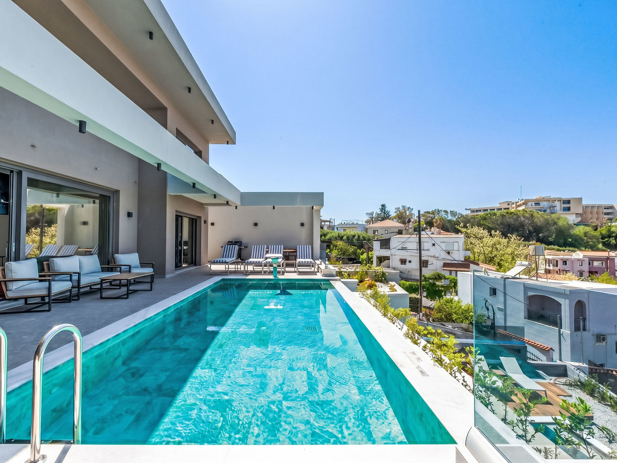 Villa Solis -100m zum Meer und ''Free'' Beheizter Pool - Image 2