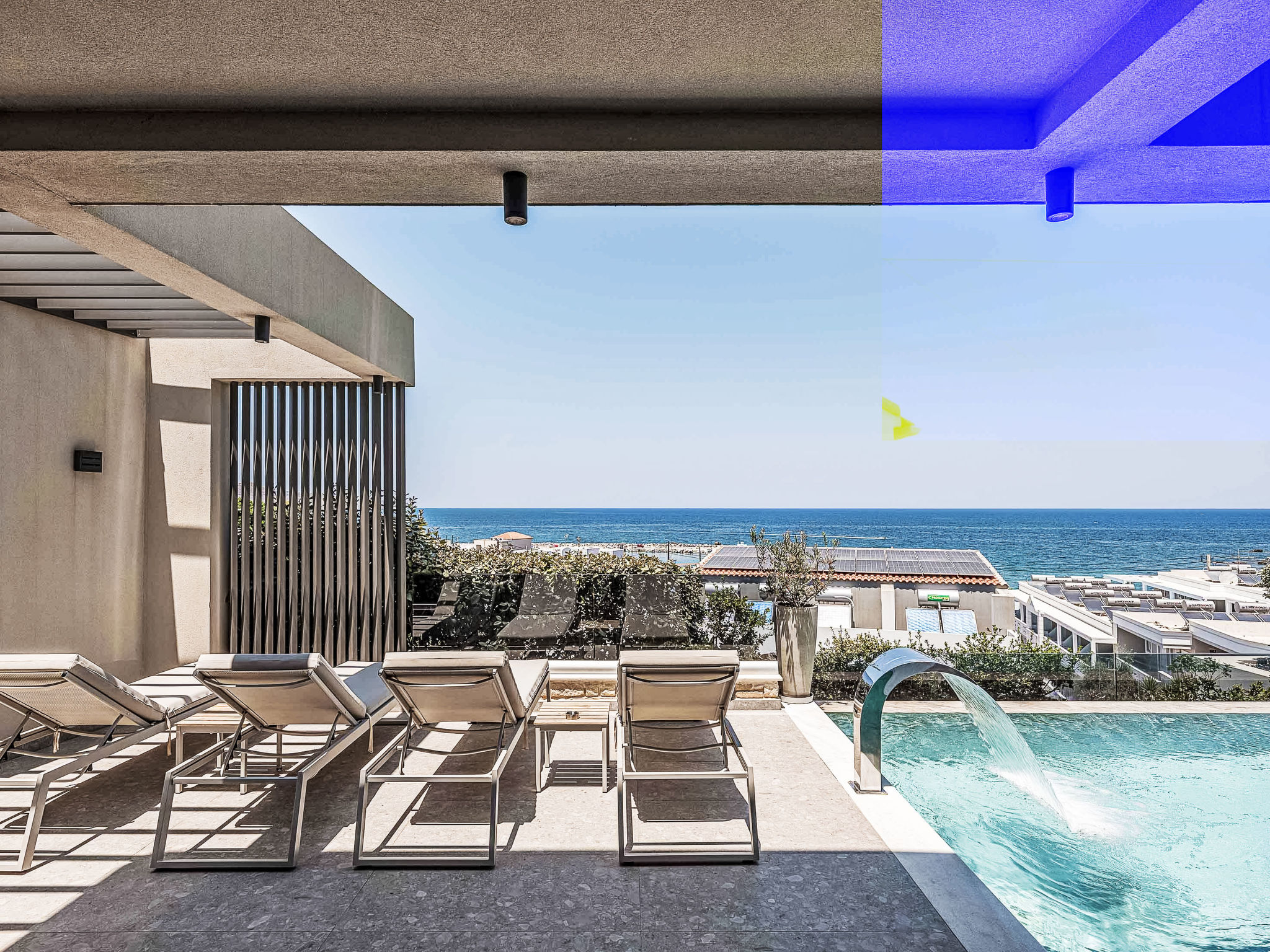 Lusol Seafront Villa II- Heated Pool,100 m See - Buiten