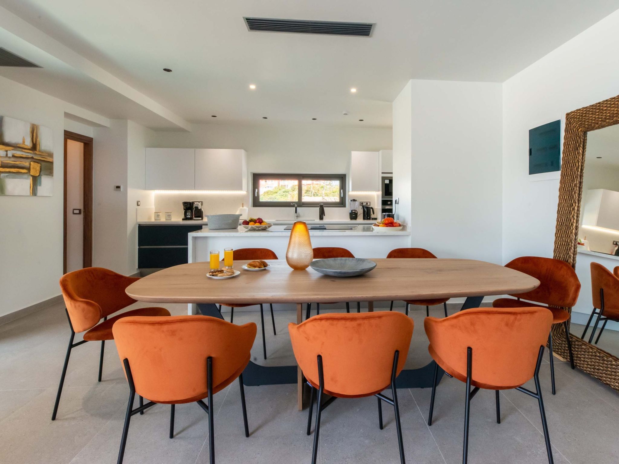 Villa Solis -100m zum Meer und ''Free'' Beheizter Pool-Binnen