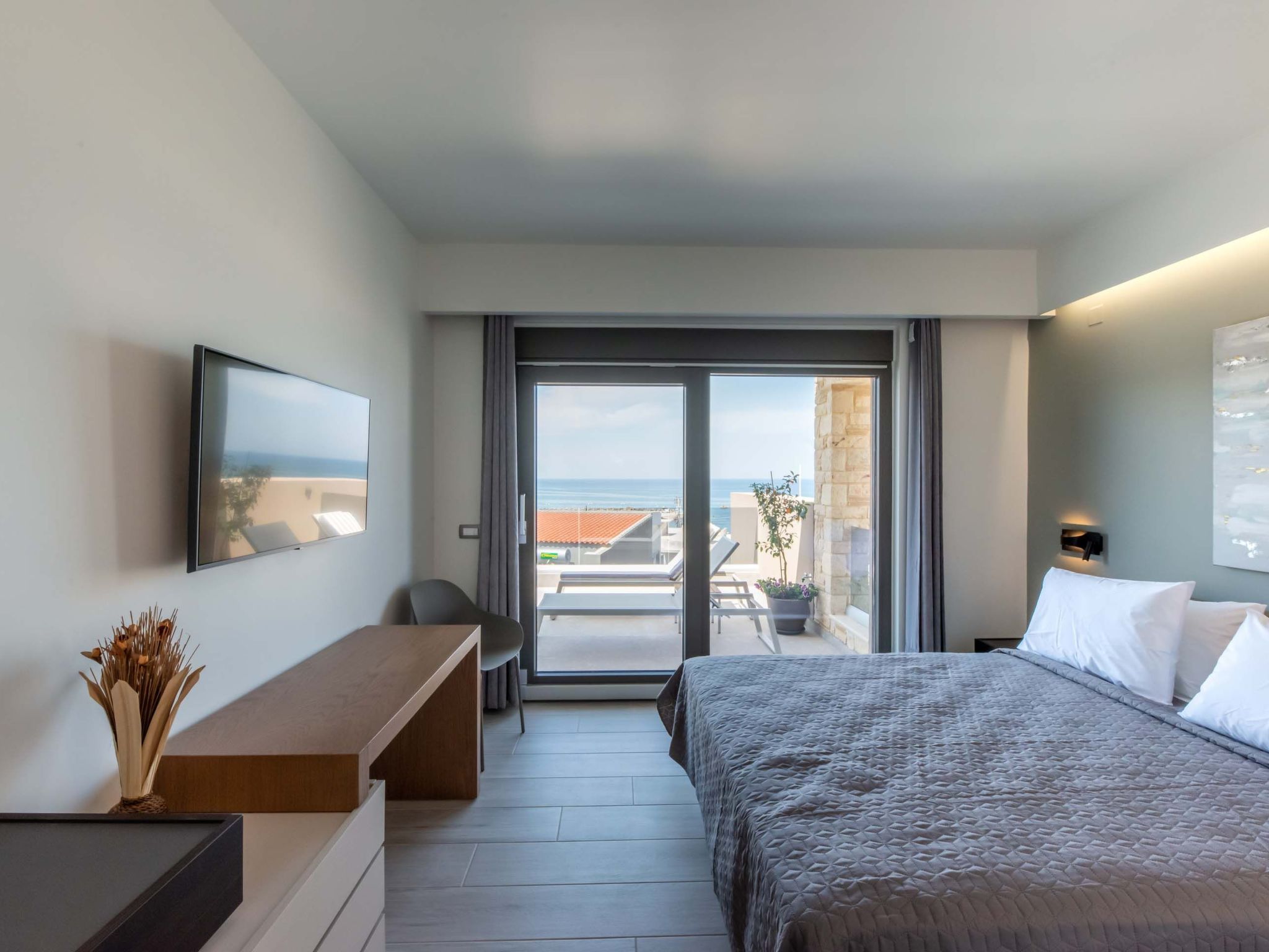 Villa Solis -100m zum Meer und ''Free'' Beheizter Pool-Binnen