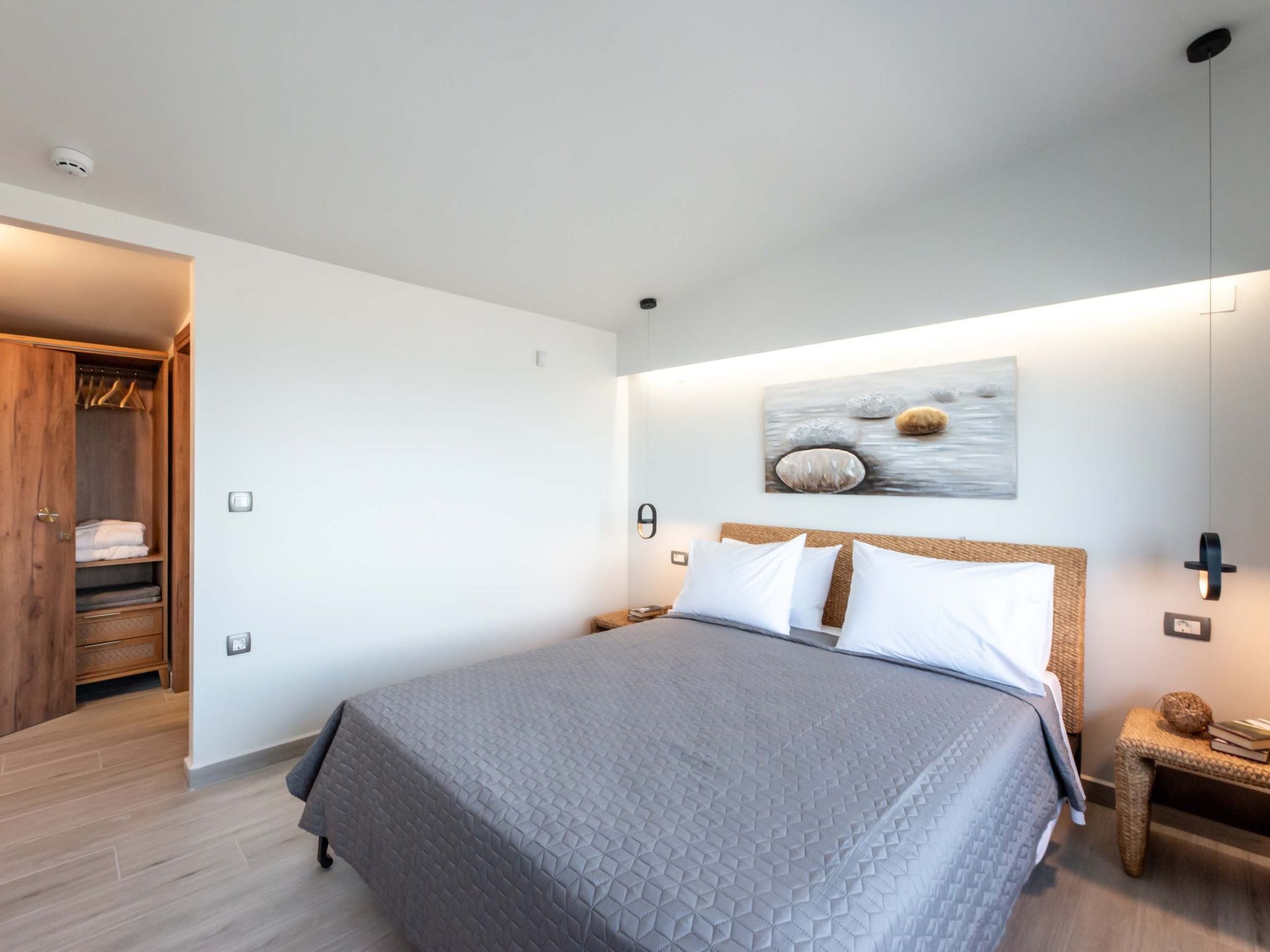 Villa Solis -100m zum Meer und ''Free'' Beheizter Pool-Binnen