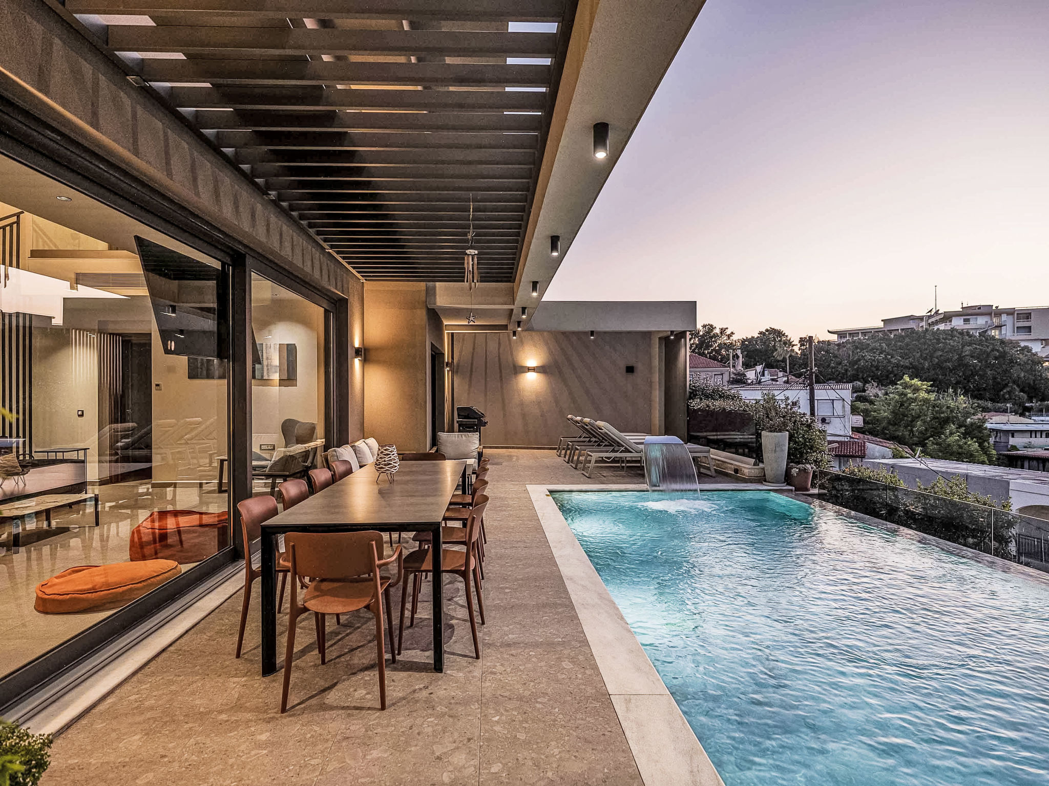 Lusol Seafront Villa II- Heated Pool,100 m See - Buiten