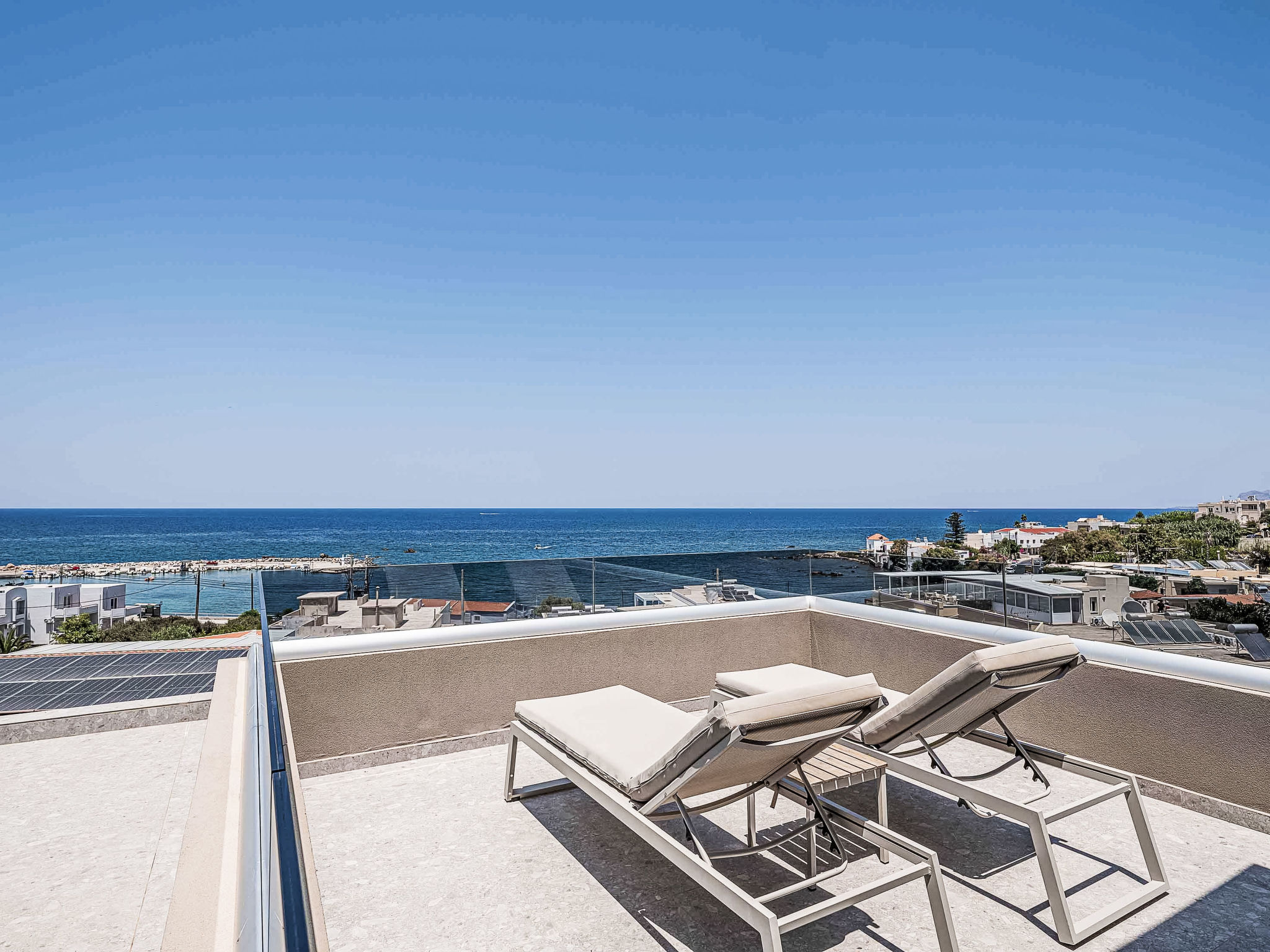 Lusol Seafront Villa II- Heated Pool,100 m See - Buiten