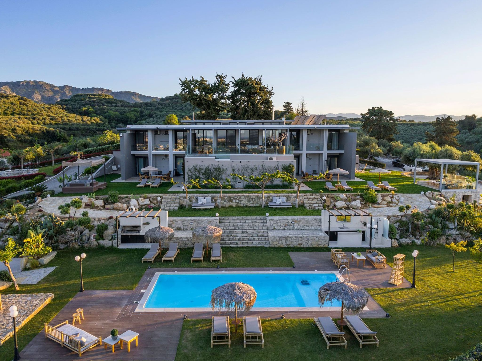 Luxuriöse Villa Olivenest mit Pool, BBQ und Whirlpool